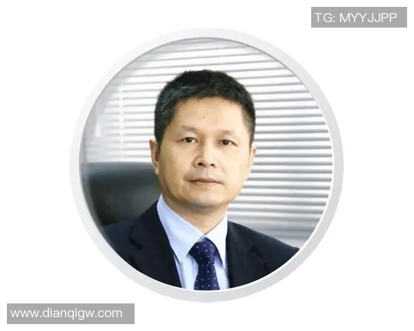 深圳排球队战术变革引发热议探索新打法与团队协作的未来之路 深圳排球队战术变革引发热议探索新打法与团队协作的未来之路